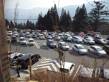 三峯神社駐車場